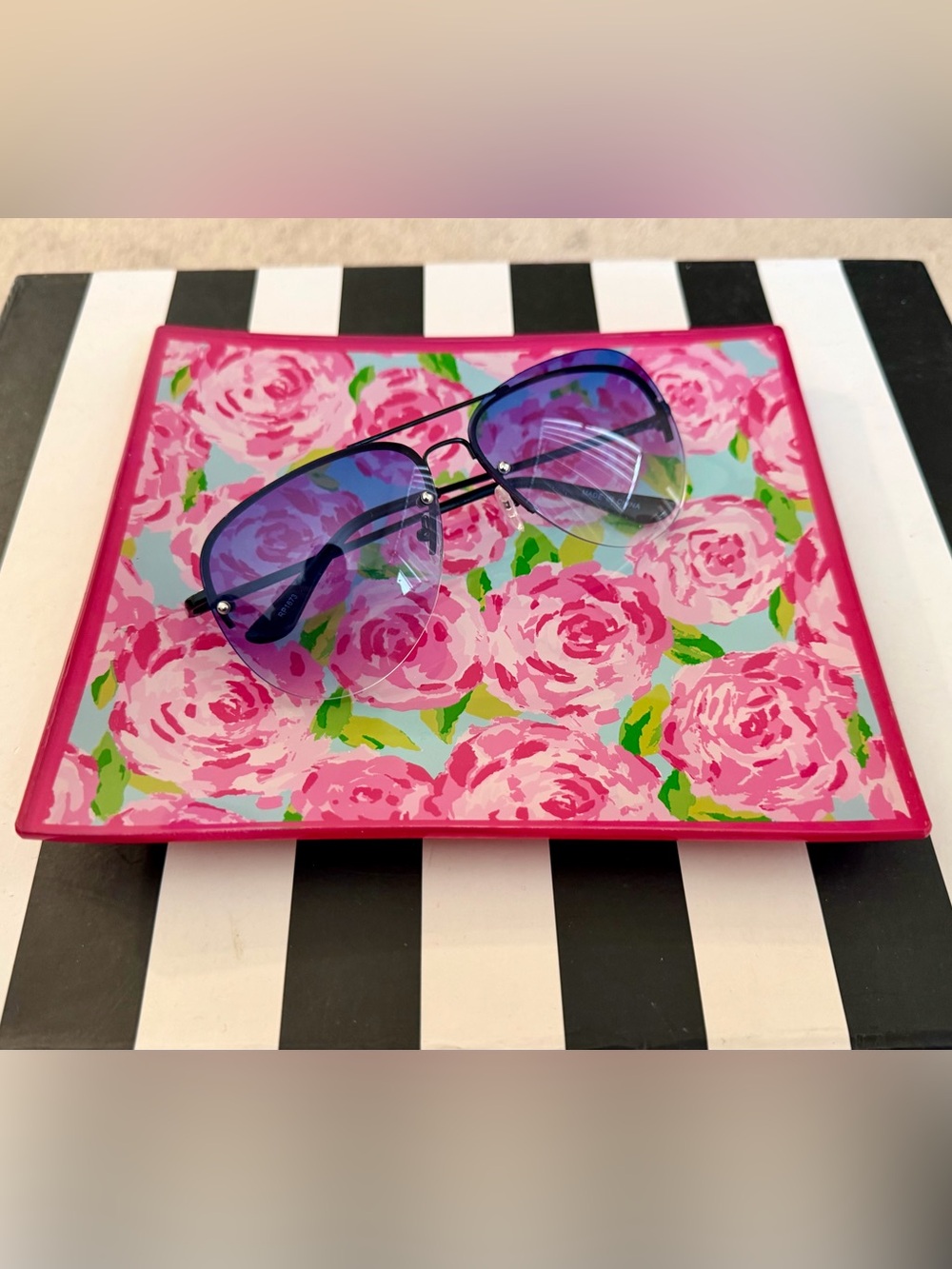 New Lilly Pulitzer Glass Catchall Dish in Floral First Impression Print